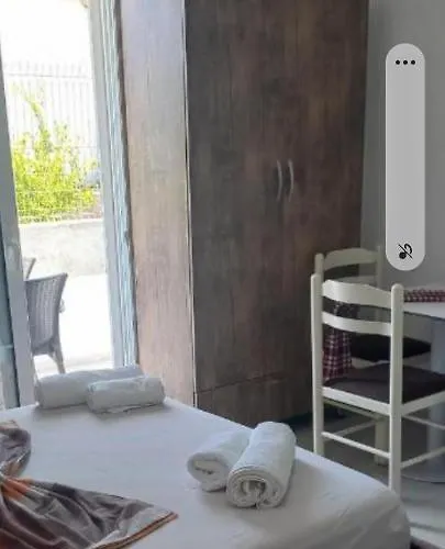 Arjan Dyli Guest house 3*