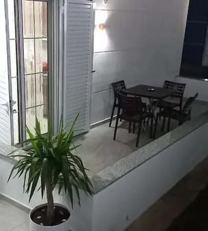 Guest house Arjan Dyli