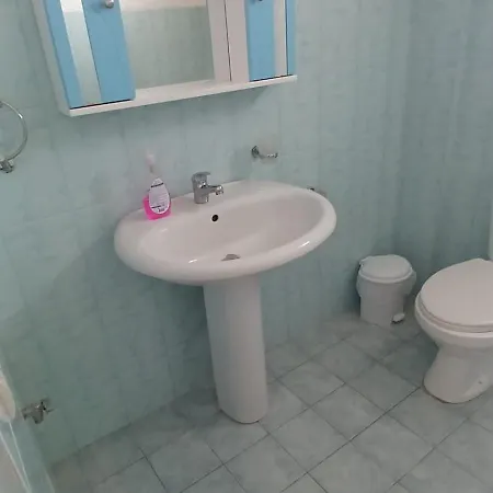 Arjan Dyli Guest house