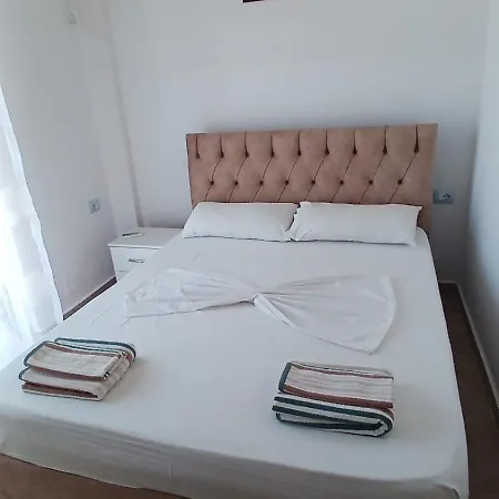 Arjan Dyli Guest house 3*